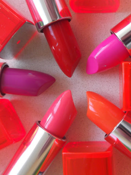 MAYBELLINE - COLOR SENSATIONAL - The Vivids Lipstick - JUDI APRIL